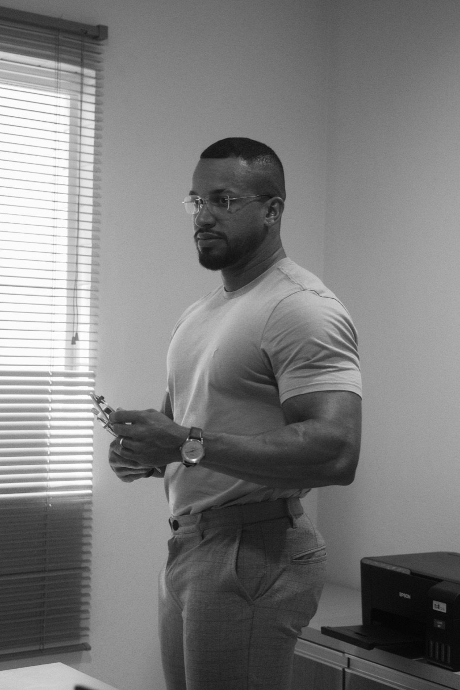 Edson Melo em seu ambiente de trabalho